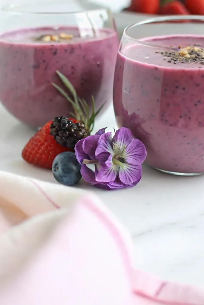 Berry and Flax Smoothie That Make You Poop Immediately
